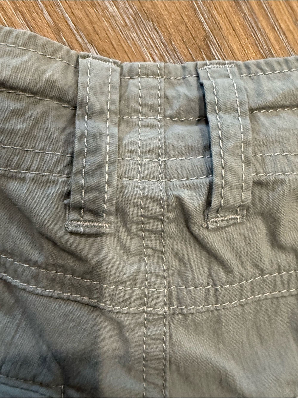 Kuhl Olive Green Women's 8 Hiking Shorts - Picture 9 of 15